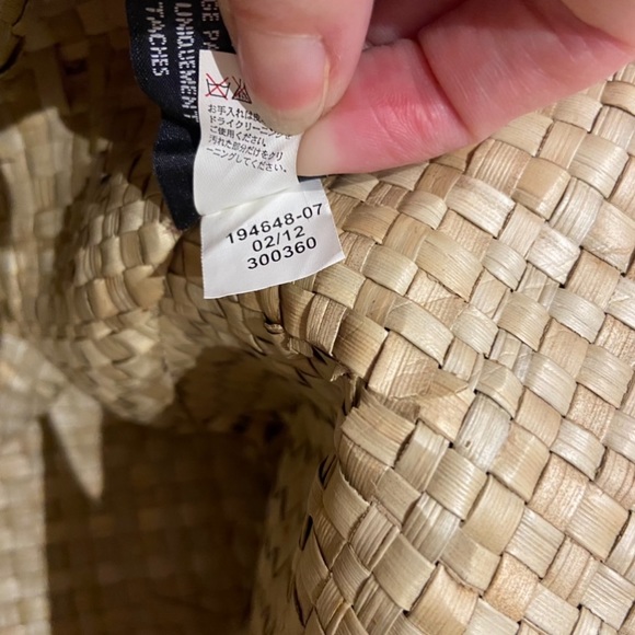 GAP Woven Bag - Picture 8 of 8